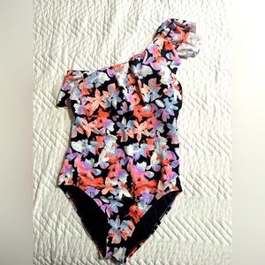 Floral Swimsuit *never worn*- women’s size large